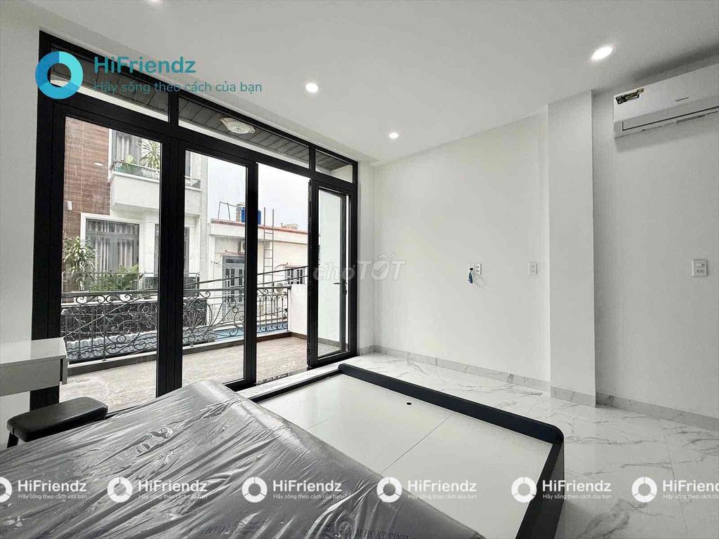 New balcony apartment is built right over Lê Văn Khương over Tân Thới Hiệp.