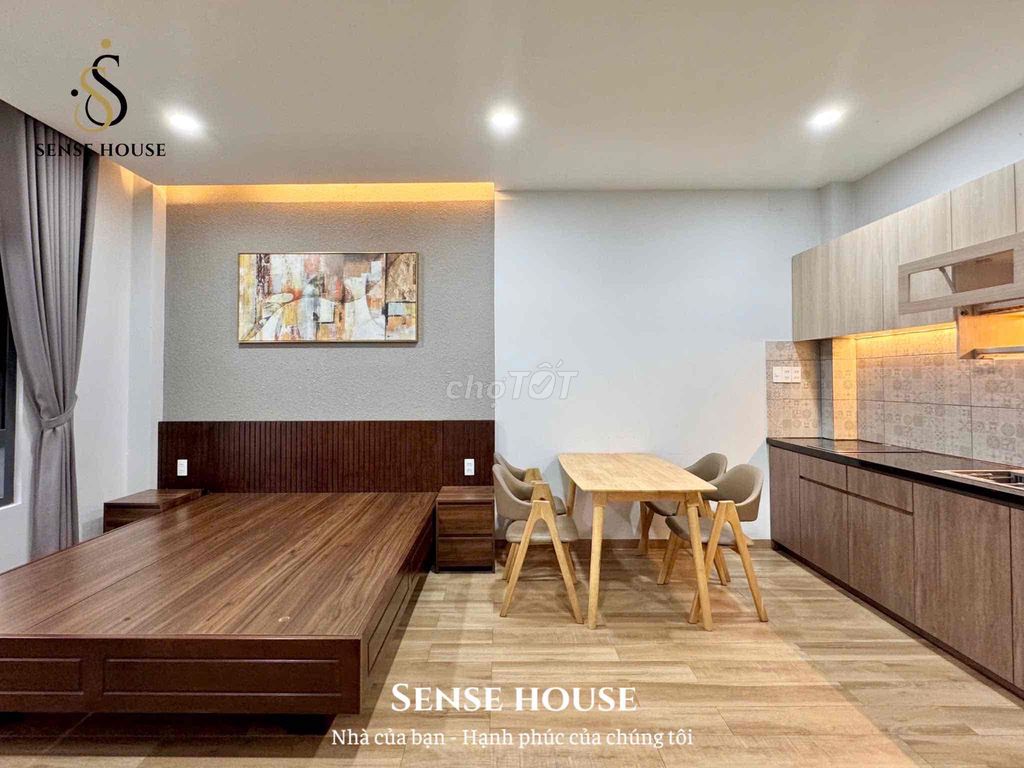 Your own private balcony, your own 35 M2 M2 Thạch Lam service apartment.