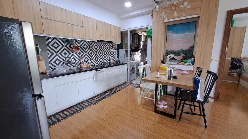 Rent two bedrooms-Sunny Plaza . . . . .. 14 million a month.