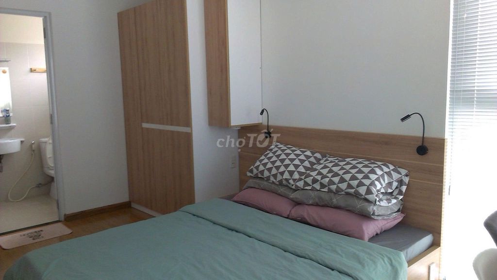 Rent two bedrooms-Sunny Plaza . . . . .. 14 million a month.