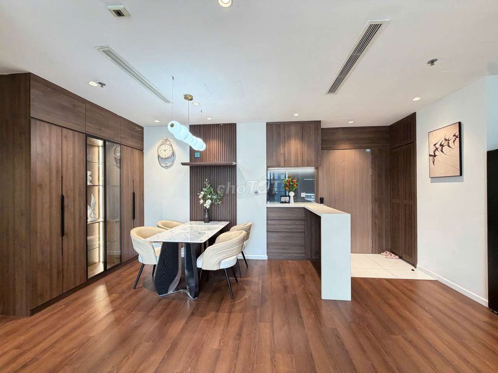 Rent the apartment. A full-class bedroom.