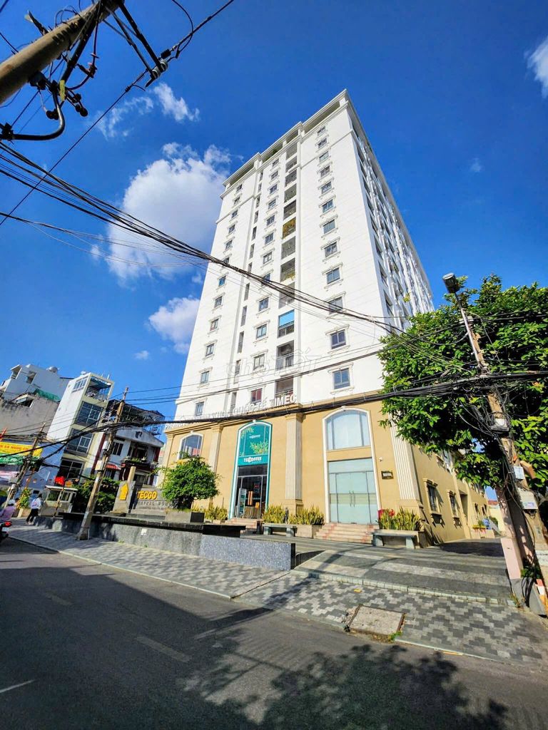 Rent a three-room corner of Tecco Central Home,view Im81.