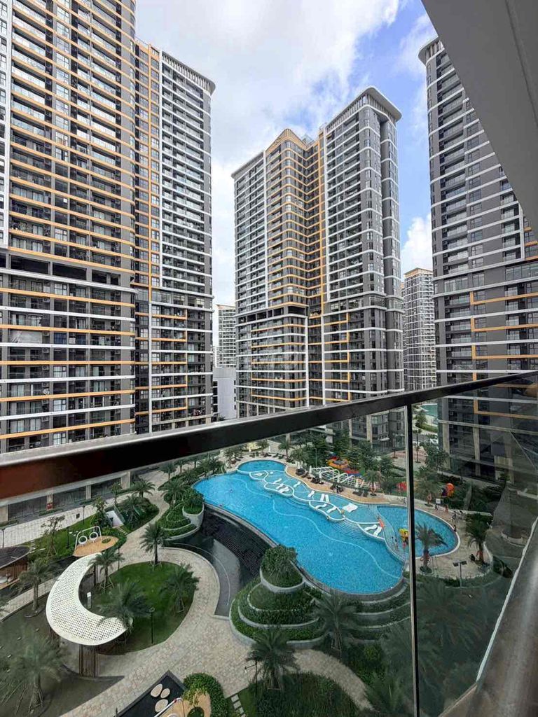 Rent two bedrooms The Opus One 10 million months.