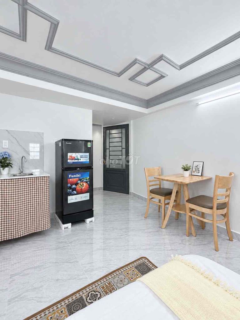 Rent the Gò Vấp balcony studio apartment.