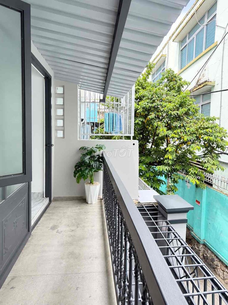 Rent the Gò Vấp balcony studio apartment.