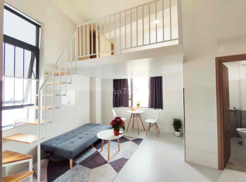 The good price room is clear of furniture right here at Phan Đình Phùng_ security