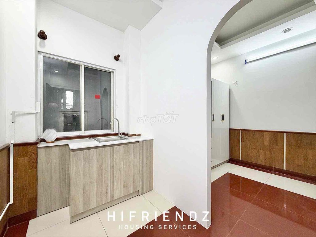Rent a full interior kitchen bedroom right here intown Cộng Hoà.