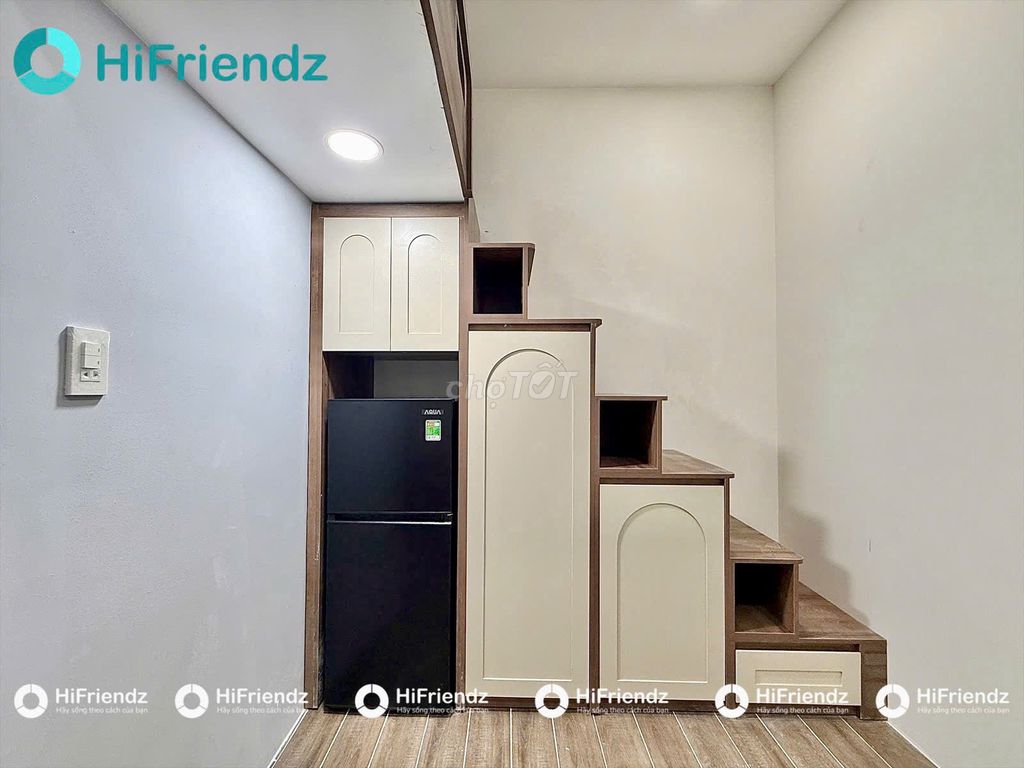 The apartment is 100 percent built - full interior - in the flower-town park