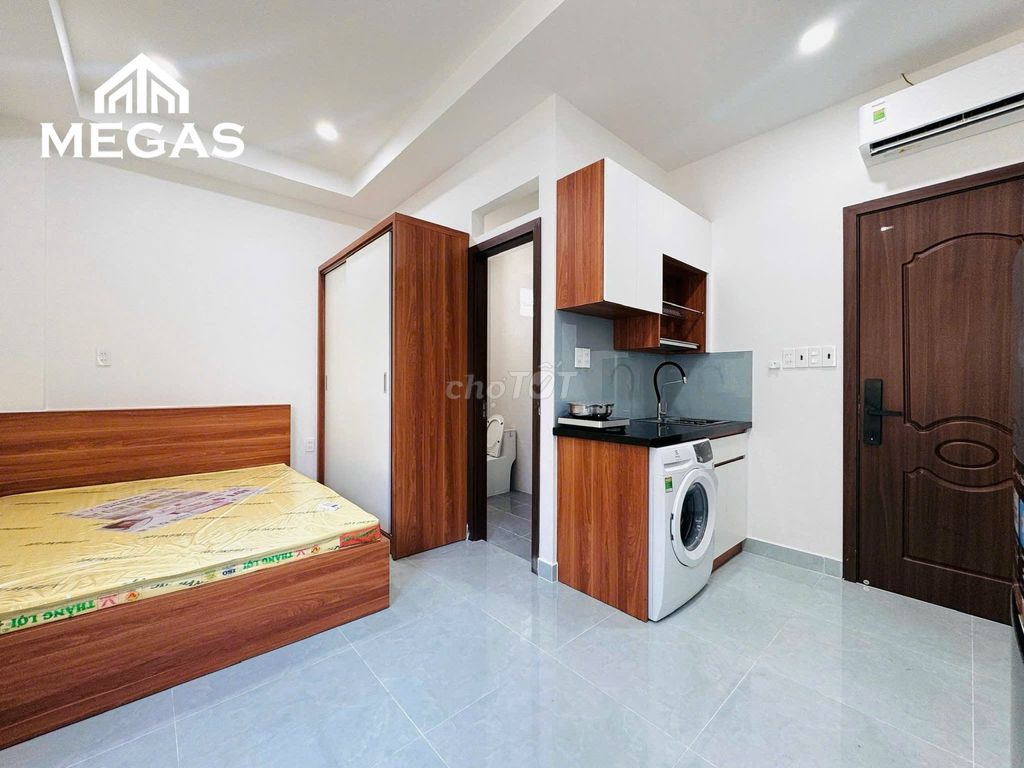 The new building apartment is 100%-full interior - right Phạm Văn Đồng - emart pvt