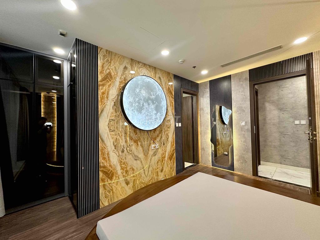 Rent the corner of Sunshine Sky City District 7 84 meters 2 bedrooms 2 Full interior Luxry