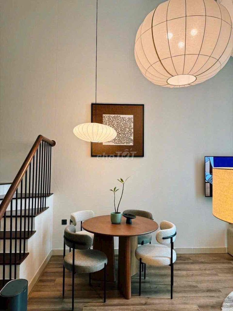 Nice house-two bedrooms. A full interior. 26 million a month. look at the house 24/7