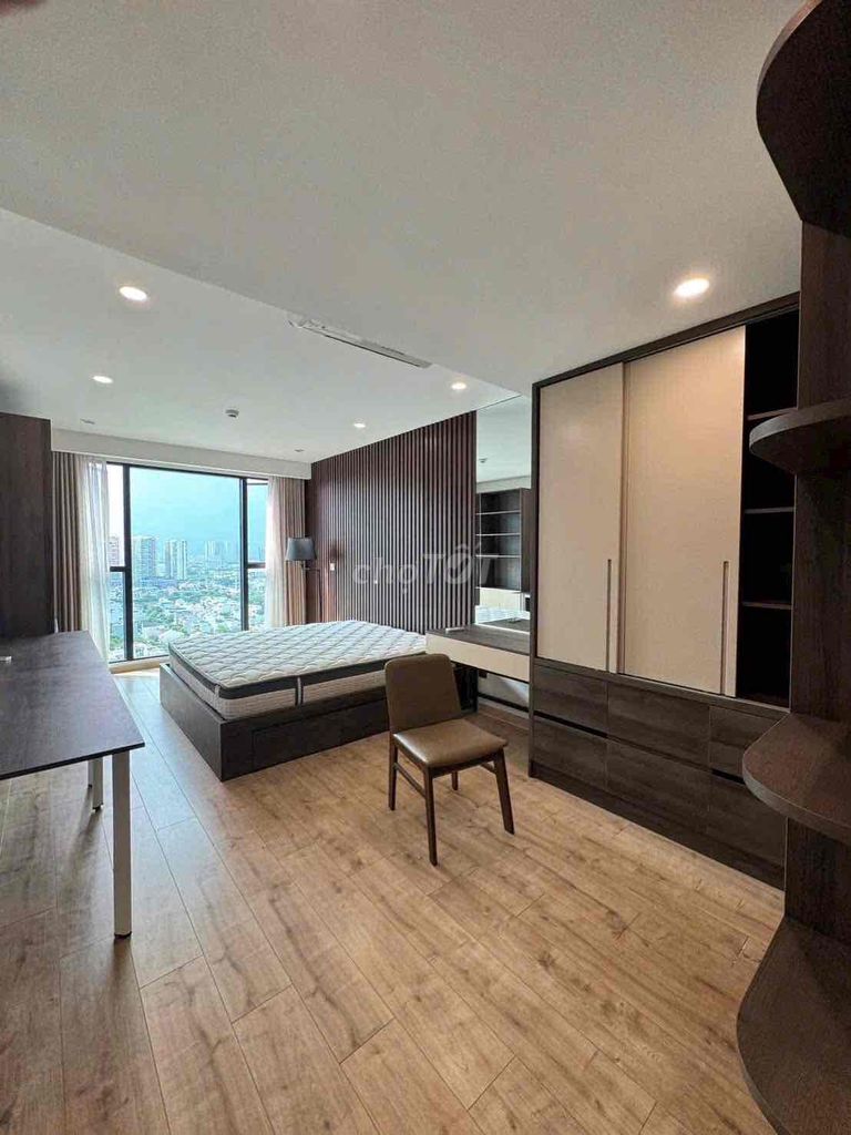 Nice house-two bedrooms. A full interior. 26 million a month. look at the house 24/7