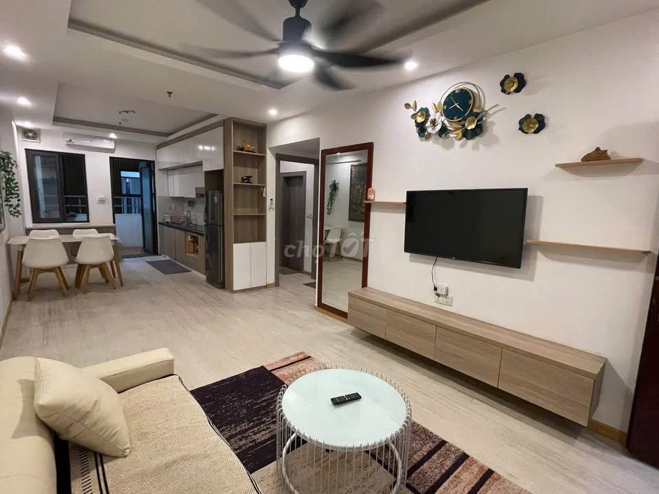 C/c Carillon 3, Hoàng Hoa Thám rents two bedrooms, enough furniture for 11 million.