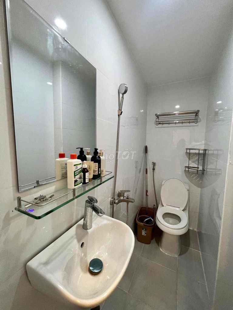 Rent the studio with a full-scan kitchen in Lê Văn Sỹ District 3.