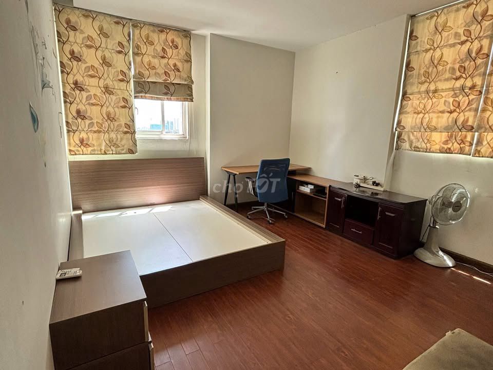 Rent C/c Ruby Garden, 0-2 Nguyễn Sỹ Sách-0-0-3 bedrooms, full interiors for 11 million a month.