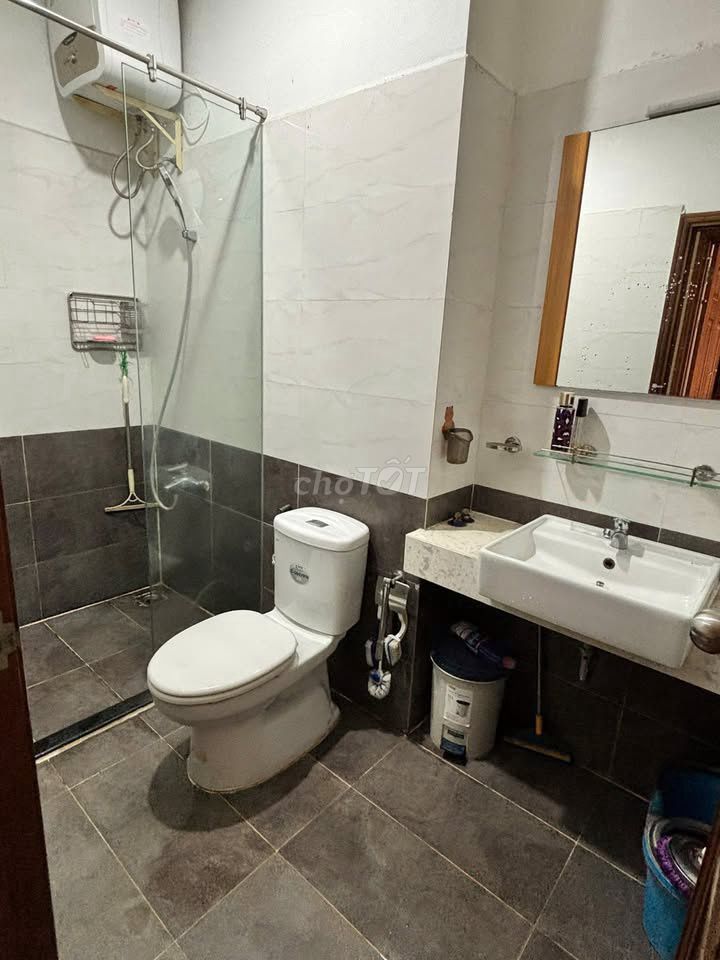 Rent C/c Ruby Garden, 0-2 Nguyễn Sỹ Sách-0-0-3 bedrooms, full interiors for 11 million a month.