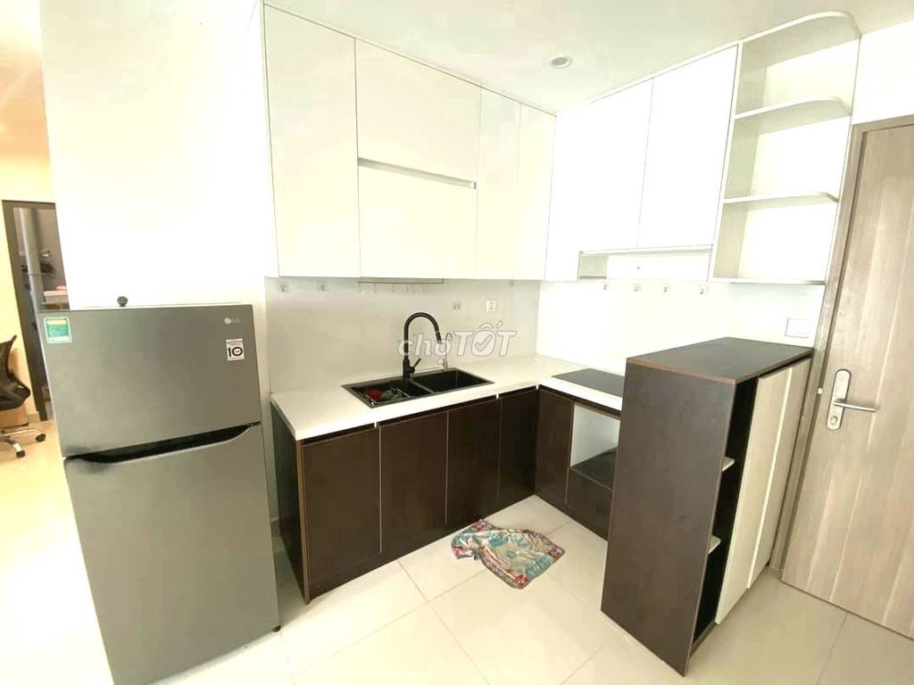 Rent two bedrooms-- A full bathroom interior--5.02 – Vinhomes Grand Park