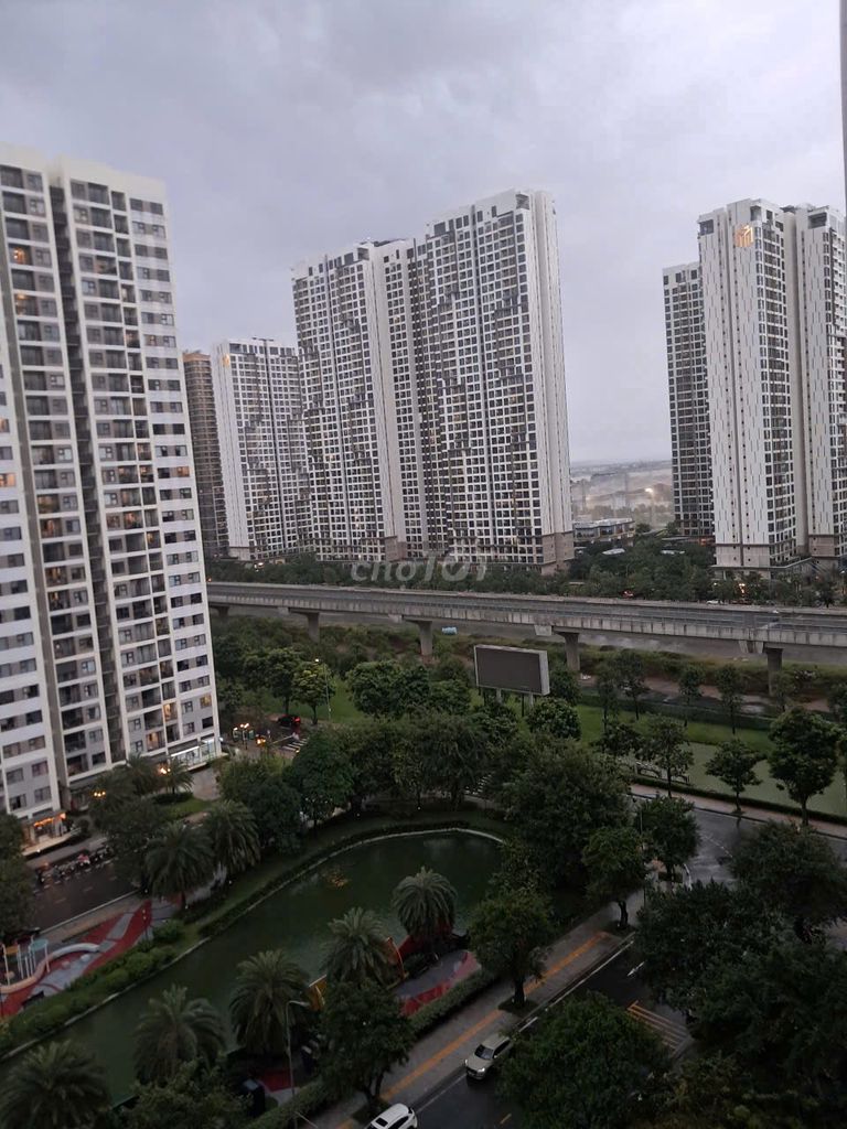 Rent two bedrooms-- A full bathroom interior--5.02 – Vinhomes Grand Park