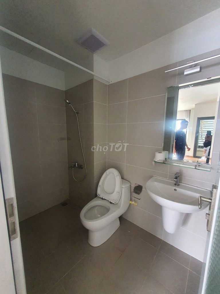 The corner of the two bedroom-69m2 has furniture that looks like 10 million a month.