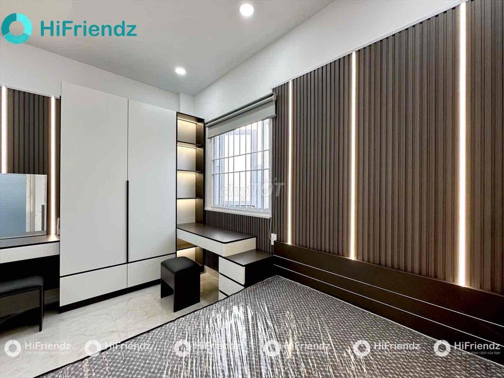 studio style tone tone fine wood - large cool windows in silver
