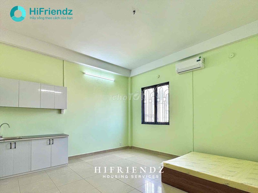 Rent apartment and full interior window right in parcmall
