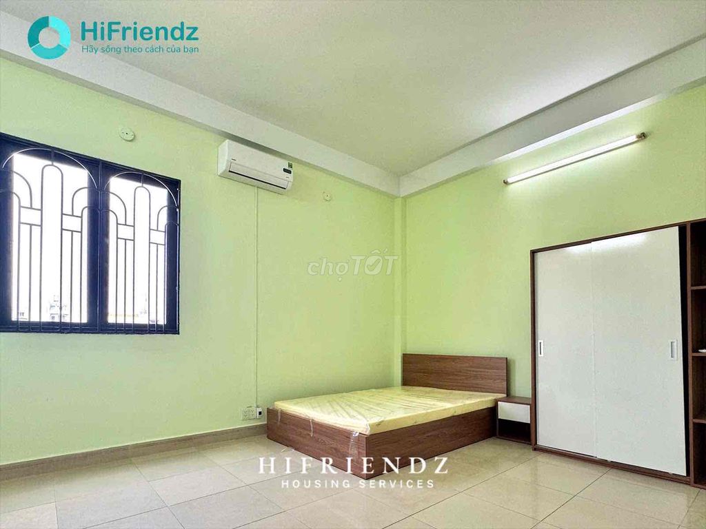 Rent apartment and full interior window right in parcmall
