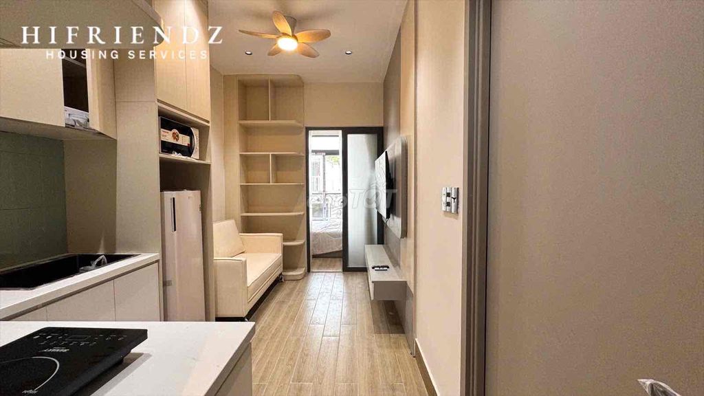 Rent a bedroom, super-con, downtown.