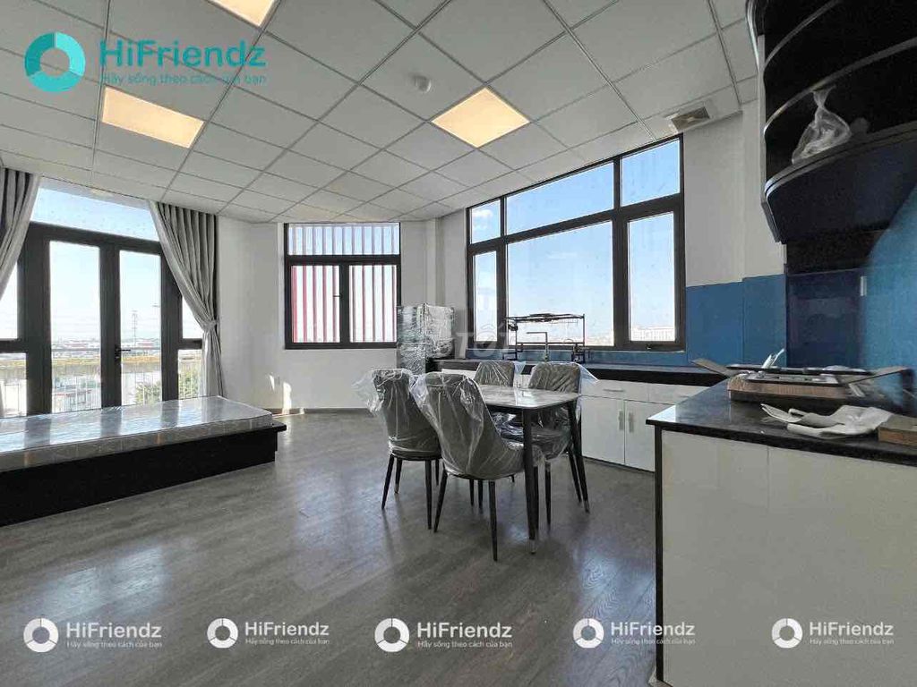 It's the owner who rents a high-level apartment in 60 meters.