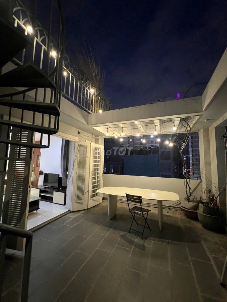 The penthouse 3 bedroom 3 bathrooms are rented in TÂN CẢNG Bình Thạnh, full interior right now.