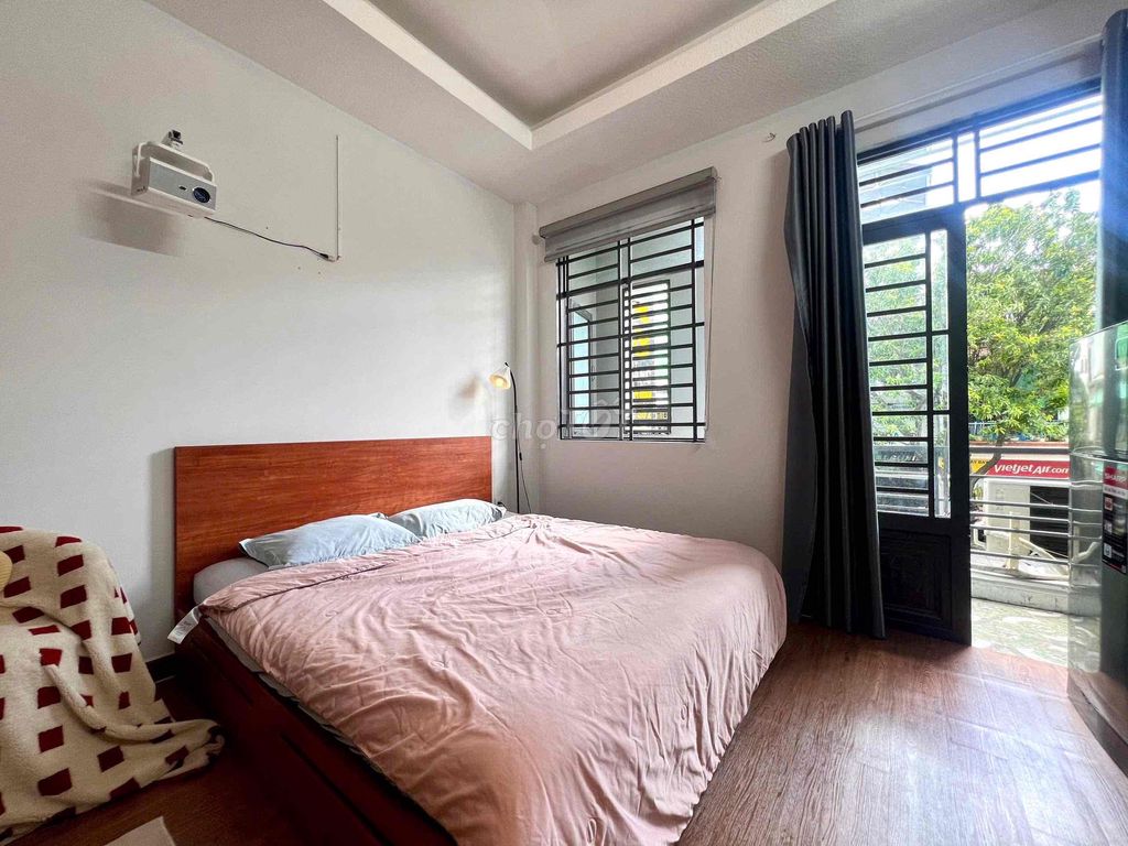 Mi Ni's apartment is filled with a balcony near Aeon Mall Tân Phú.