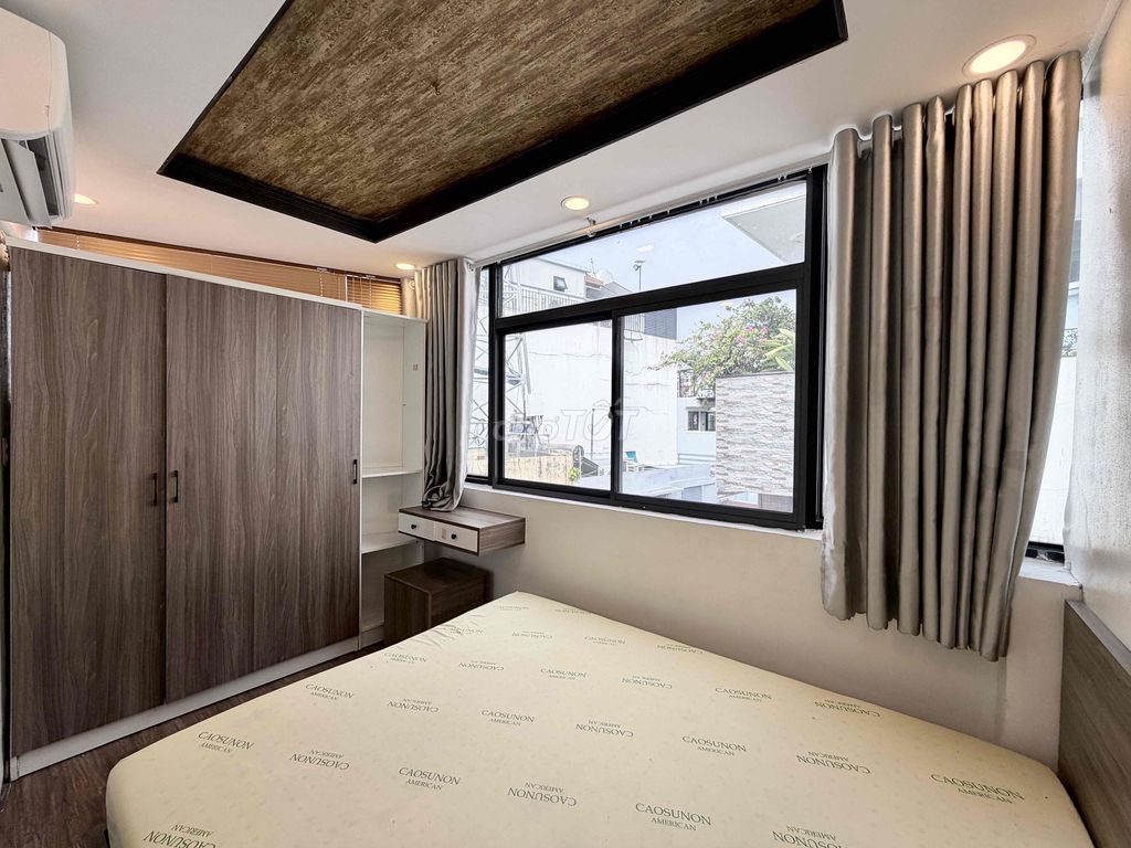 The 1st Bedroom is 50 m2 FullNT With Large Window with Tolicer Cook