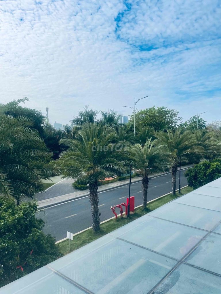 Need to rent apartment 43.7 meters Project Dlusso, District 2.