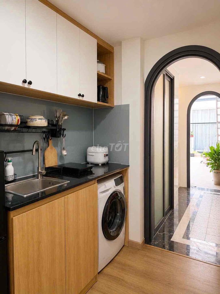 The kitchen bedroom is downtown 1 - 6 Neat.