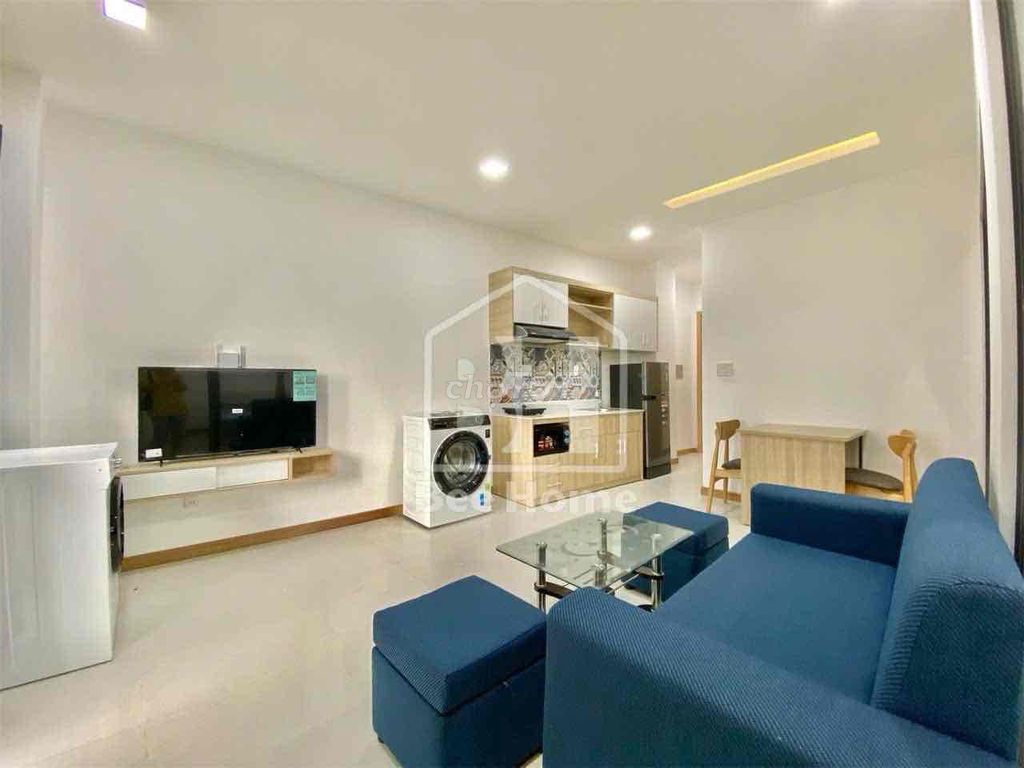 Two bedrooms. One bedroom. Security guard. 24 hours.