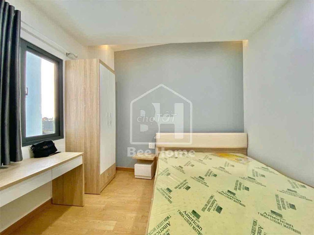 Two bedrooms. One bedroom. Security guard. 24 hours.
