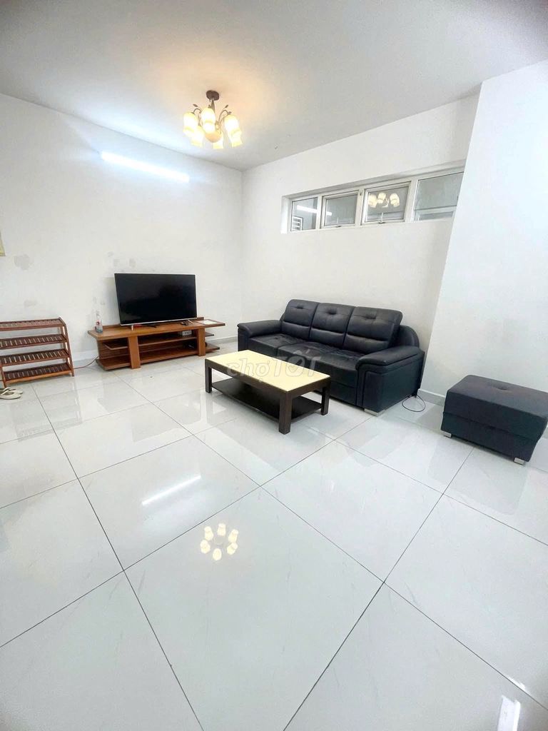 C/Capsion Phan Huy Ích, 78 m2, has two bedrooms that rent 9.3 million a month full of furniture.