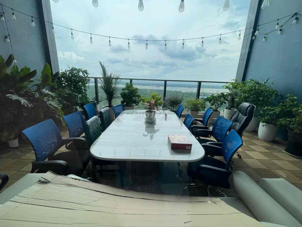 Rent penthouse 4 bedroom 205 m2 full interiors only 50 million a month.