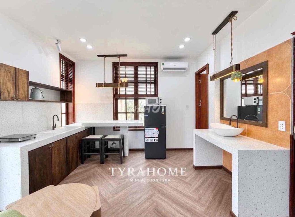 Clear 1 Nguyễn Bỉnh Khiêm balcony bedroom. 1 – Full interior, near District 3.