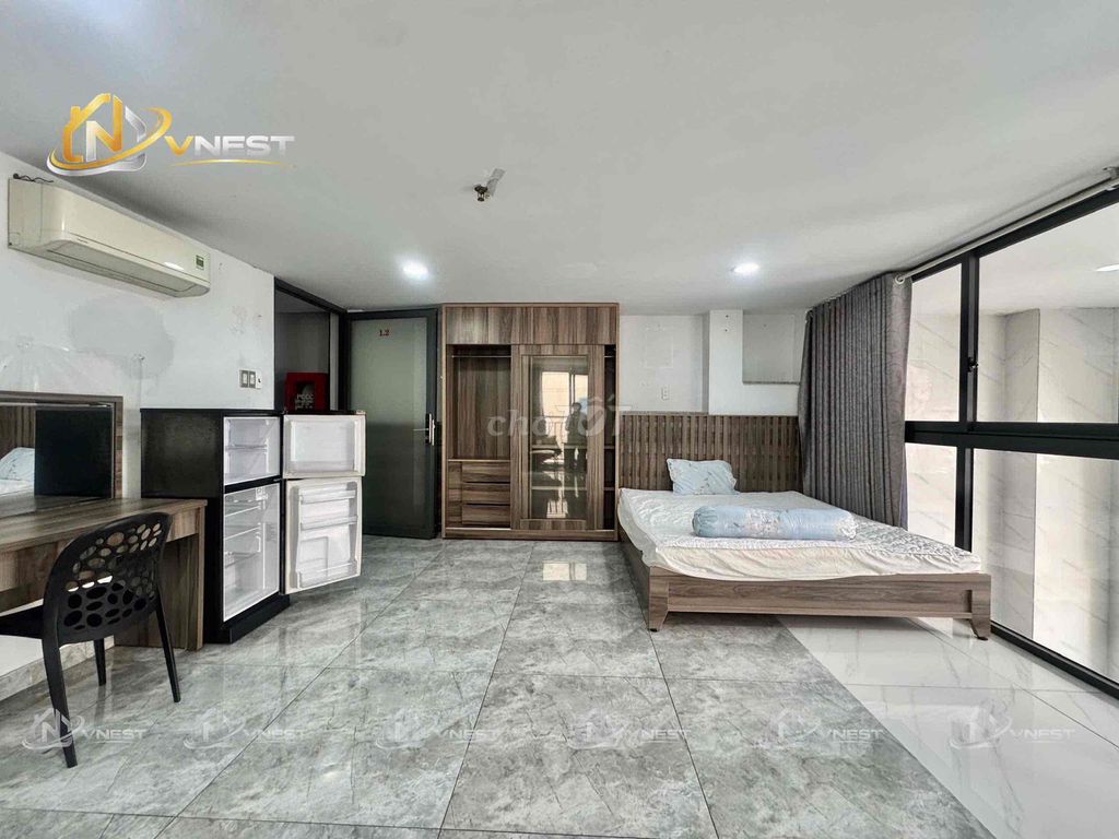 Studio 35 meters super wide - Full interior - wide carhouse