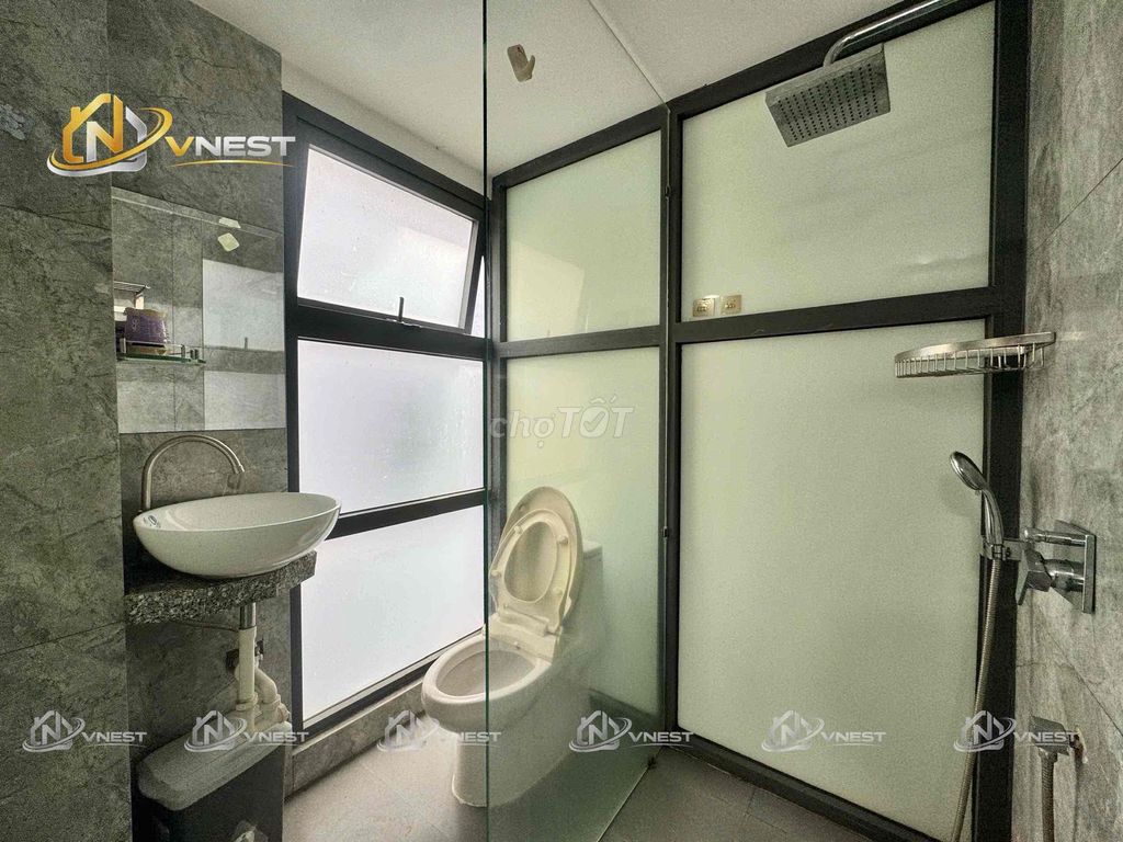 Studio 35 meters super wide - Full interior - wide carhouse