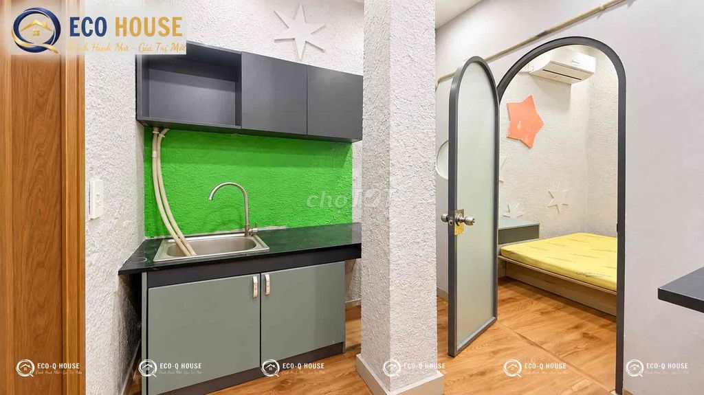 Two airport bedrooms are extremely cheap.