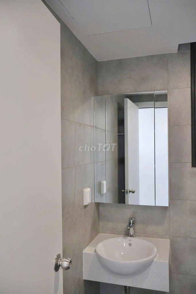 The two bedrooms are 100% new.