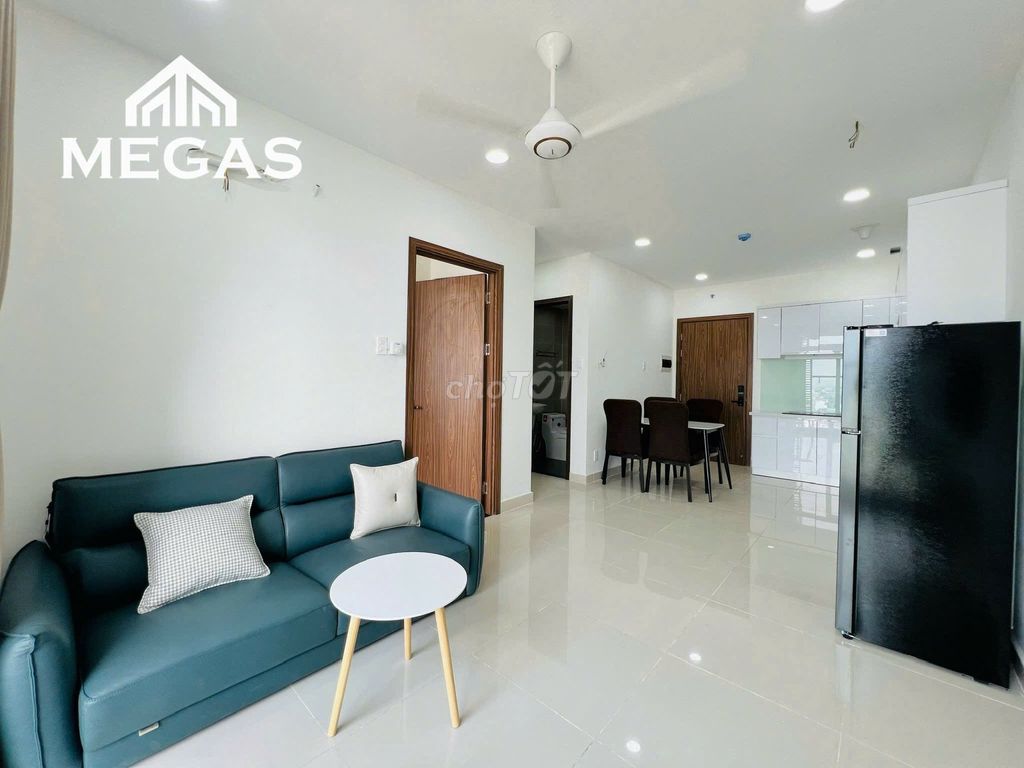 Rent The Western Capital-- two bedrooms. A bathroom.