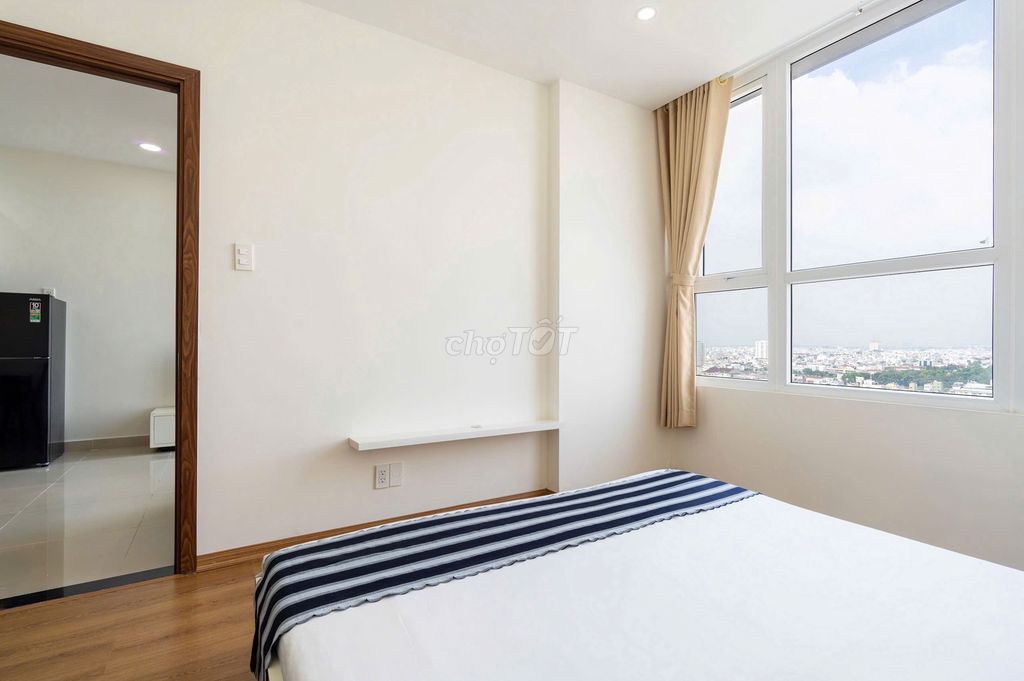 Rent The Western Capital-- two bedrooms. A bathroom.