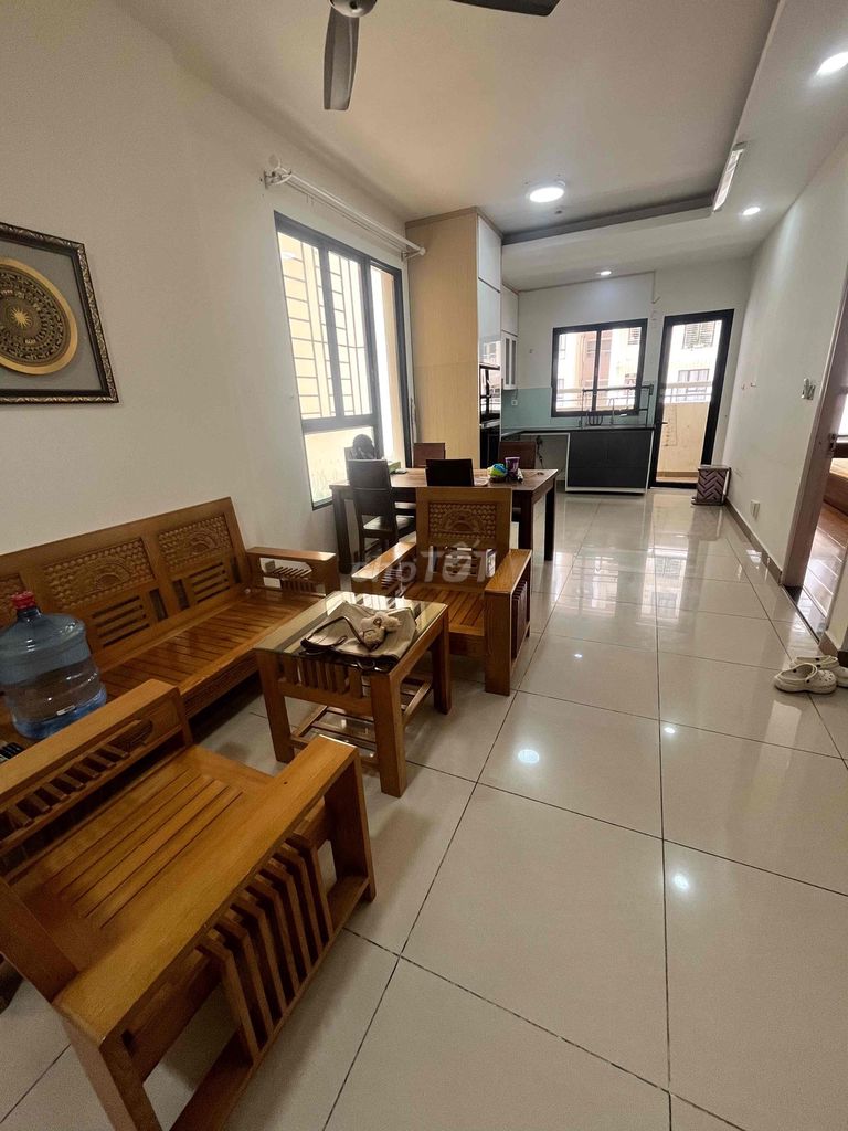 Block A3 rents two rooms, nice interior in 7th.
