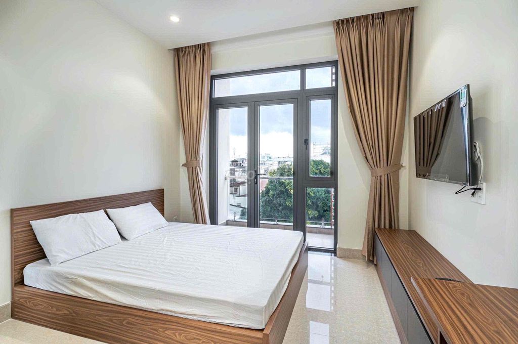 Rent studio full balcony furniture in Hồng Bàng