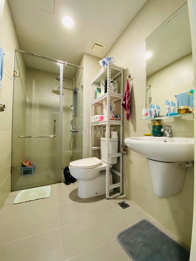 Tân Phước Plaza-Line Li. Three bedrooms for 15 million a month.