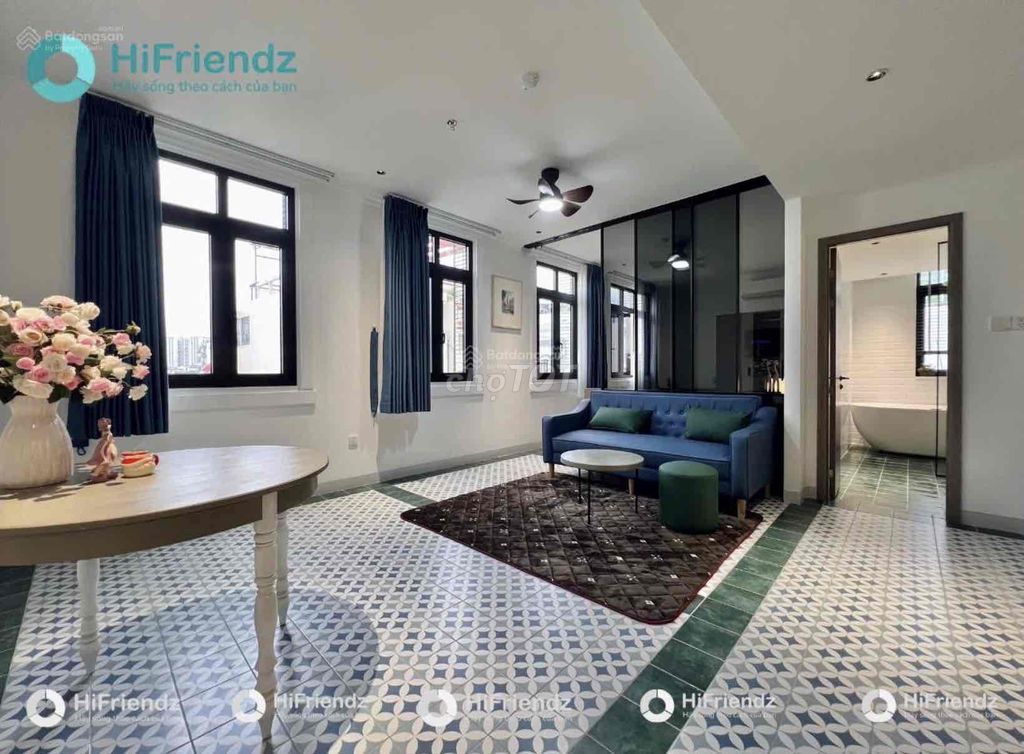 apartment 1 bedroom - full interior - near player - receive visitor west