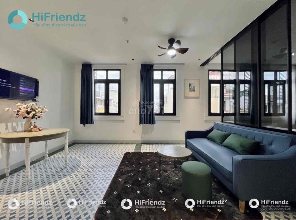 apartment 1 bedroom - full interior - near player - receive visitor west