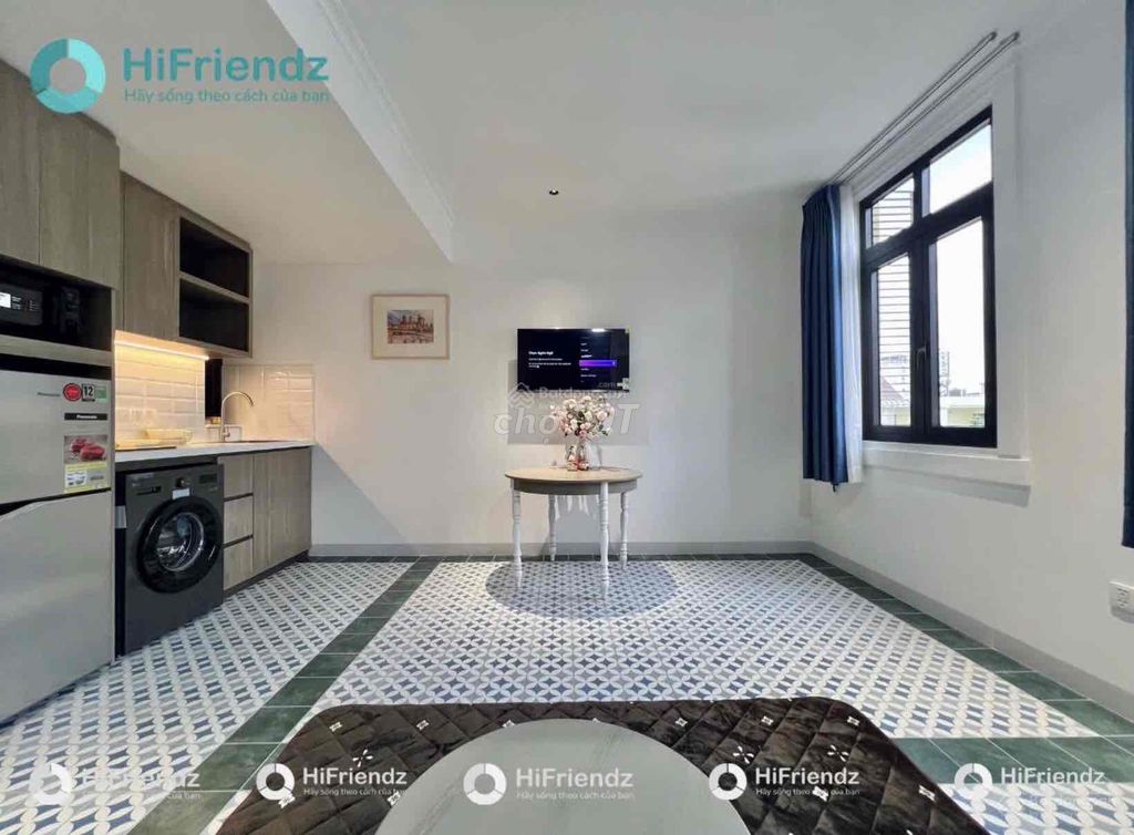 apartment 1 bedroom - full interior - near player - receive visitor west